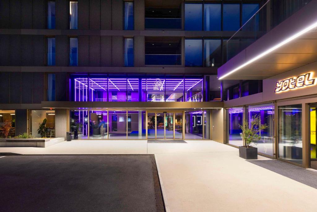 YOTEL, Geneva